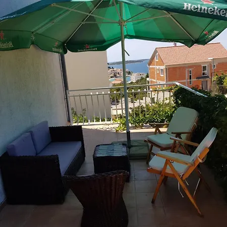 Dekovic Apartment Primosten